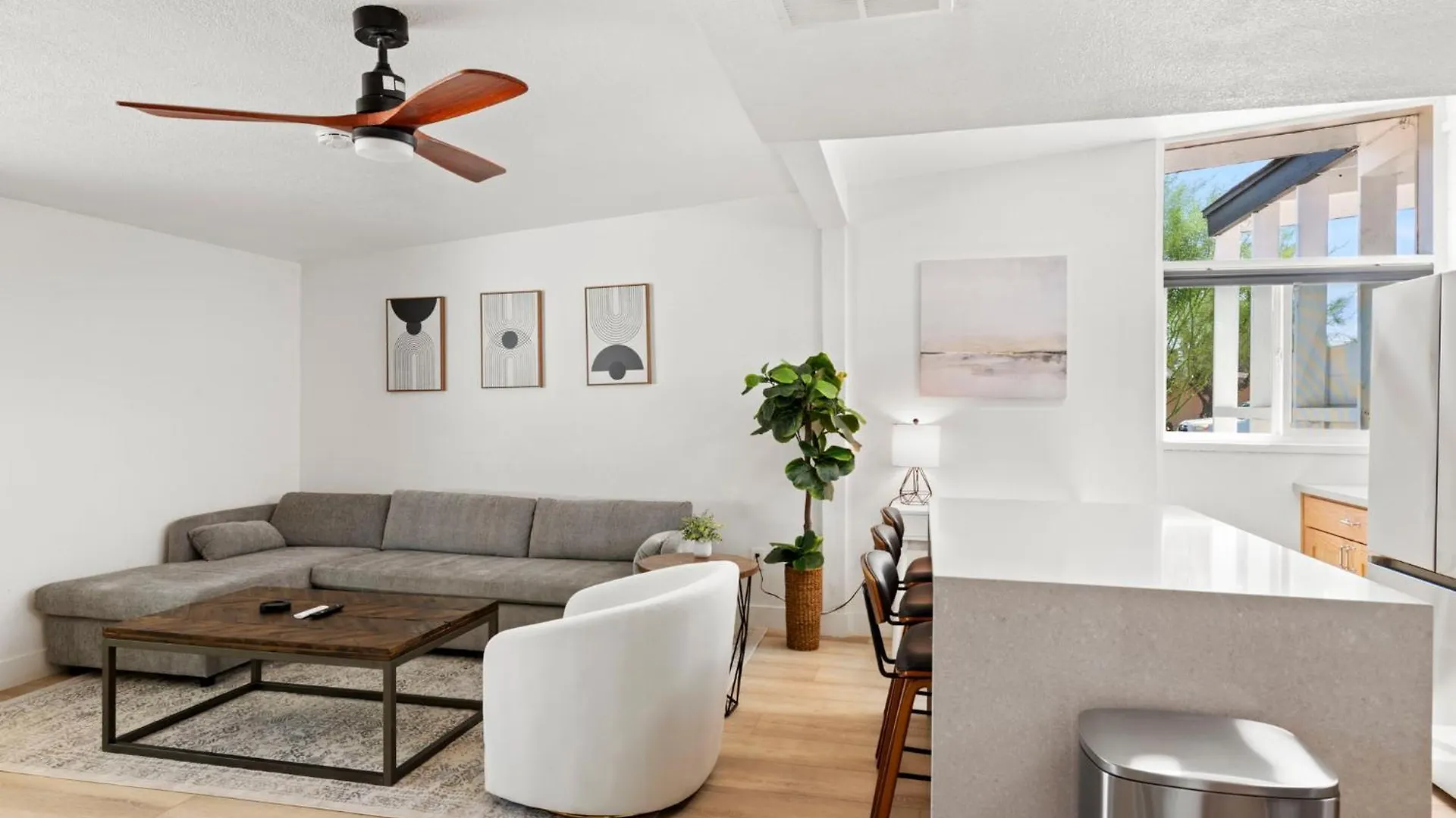 Brand New Home W Parking Blocks From Oldtown- 2B Scottsdale Vakantiehuis