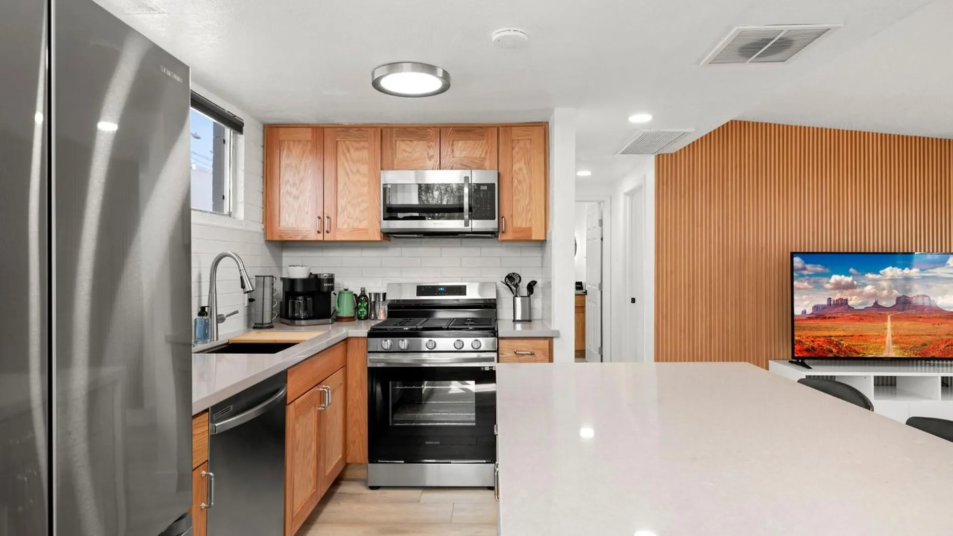 Brand New Home W Parking Blocks From Oldtown- 2B Scottsdale Vakantiehuis